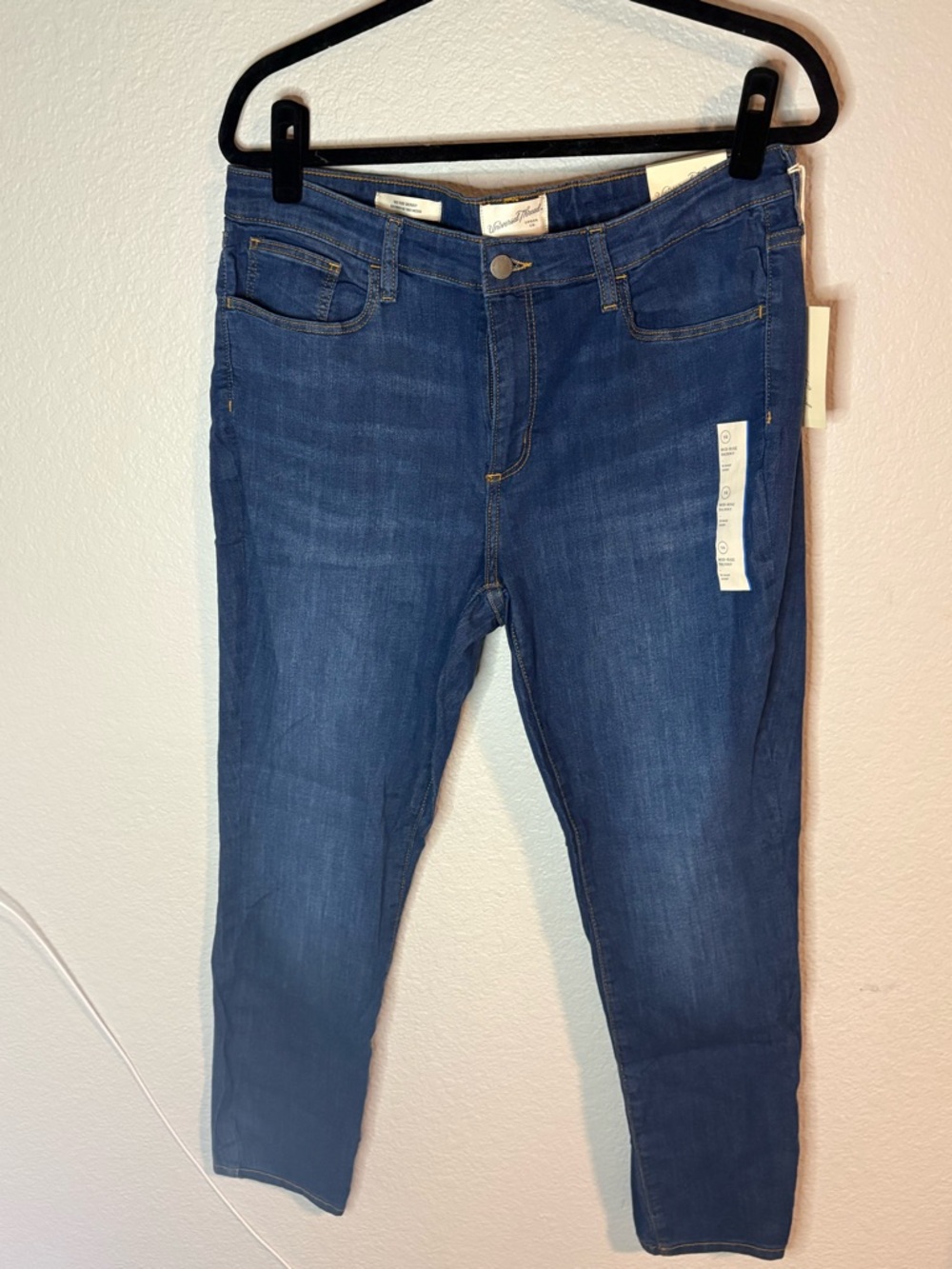 Universal Thread Mid-Rise Skinny Jeans in Blue